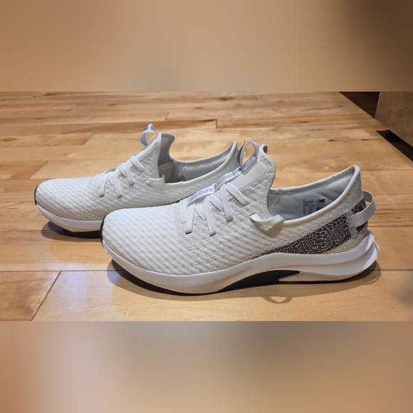 NEW NewBalance Womens DynaSoft Nergize Sport V2 Sneaker (11) - Picture 3 of 6